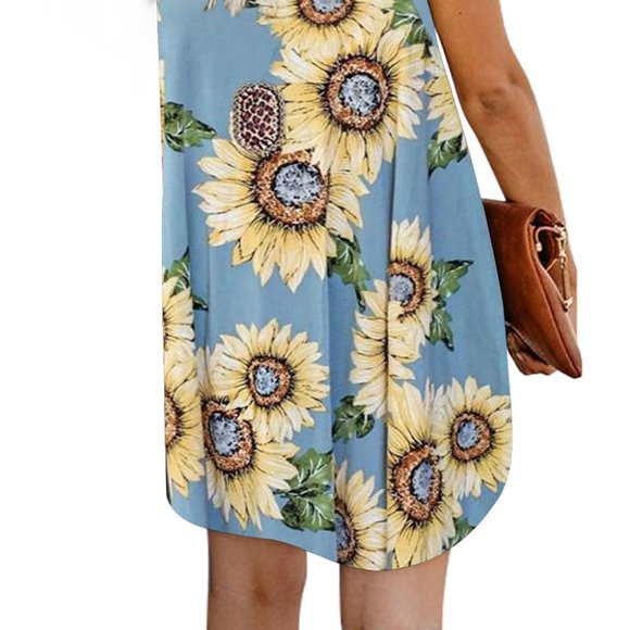 HP! 🎉 Sky Blue Sunflower Buttoned Cami Dress - Picture 4 of 12